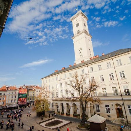 Myaparts R1 Lviv Buitenkant foto